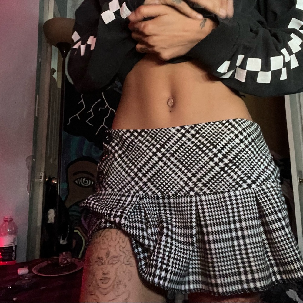Vintage Black and white wet seal skirt